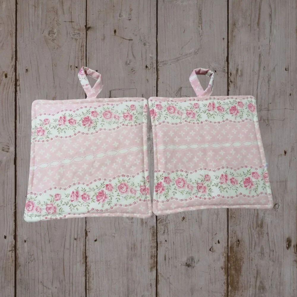 Handmade Potholder, Set of 2, Reversible Christmas Pink Roses and Yellow Roses